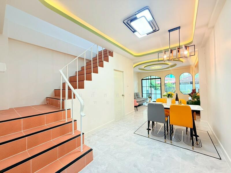 ขาย - ทาวน์เฮ้าส์ ตกแต่งใหม่ หมู่บ้าน กิตติชัยวิลล่า 7 แขวงคู้ฝั่งเหนือ เขตหนองจอก คู้ซ้าย มีเฟอร์นิเจอร์, กรุงเทพ