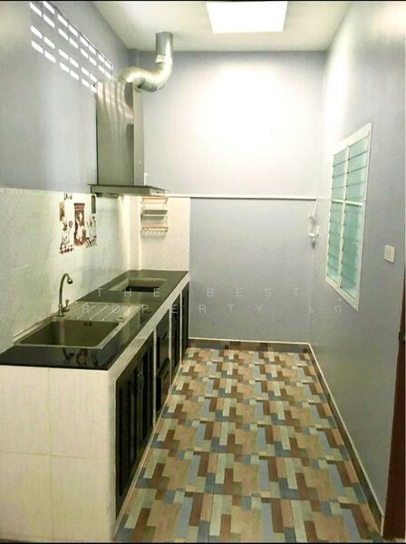 ขาย - ทาวน์เฮ้าส์บ่อทอง ชลบุรี, ชลบุรี