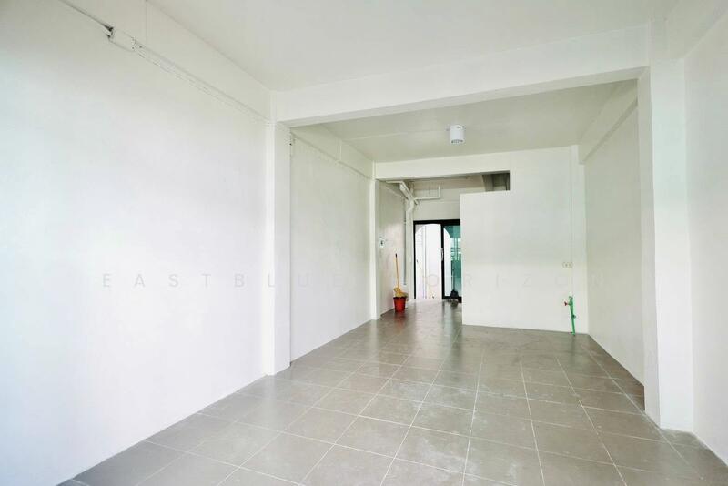 ให้เช่า - Shophouse Area Sathorn, กรุงเทพ