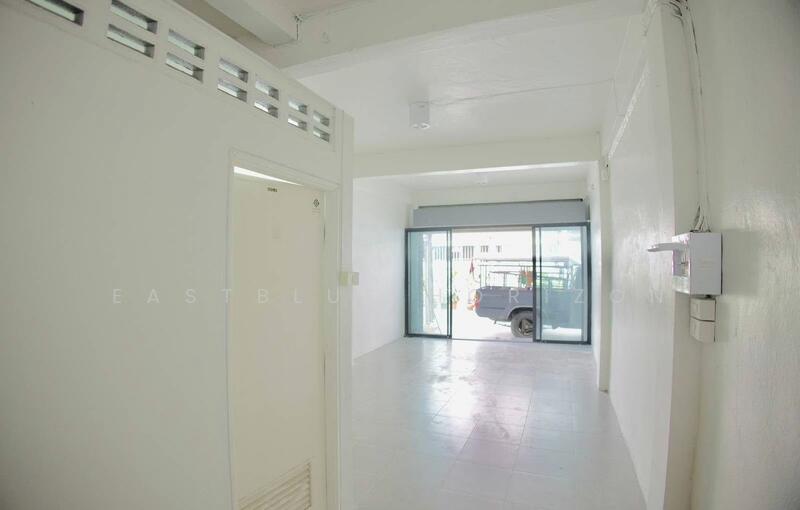 ให้เช่า - Shophouse Area Sathorn, กรุงเทพ