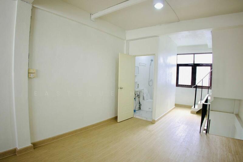 ให้เช่า - Shophouse Area Sathorn, กรุงเทพ