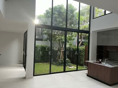 ขาย - BuGaan Krungthep Kreetha : บูก้าน กรุงเทพกรีฑา, กรุงเทพ