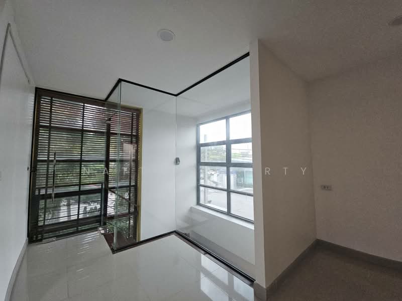 Premium Place Ekamai-Ramindra 2 Sukhonthasawat : พรีเมี่ยมเพลส เอกมัย-รามอินทรา 2 สุคนธสวัสดิ์, กรุงเทพ, ถนน สุคนธสวัสดิ์, ลาดพร้าว, ลาดพร้าว, กรุงเทพ, 374 ตร.ม., สำนักงาน ขาย, โดย natt property, 60229897 - DDproperty.com