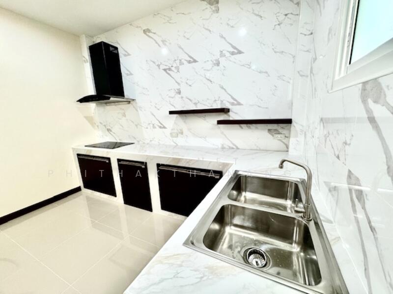 closed kitchen 25 sqm