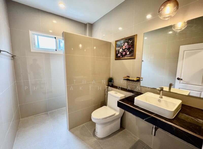 15sqm master bathroom