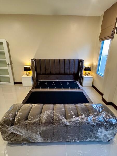 6' bed in masterbed room