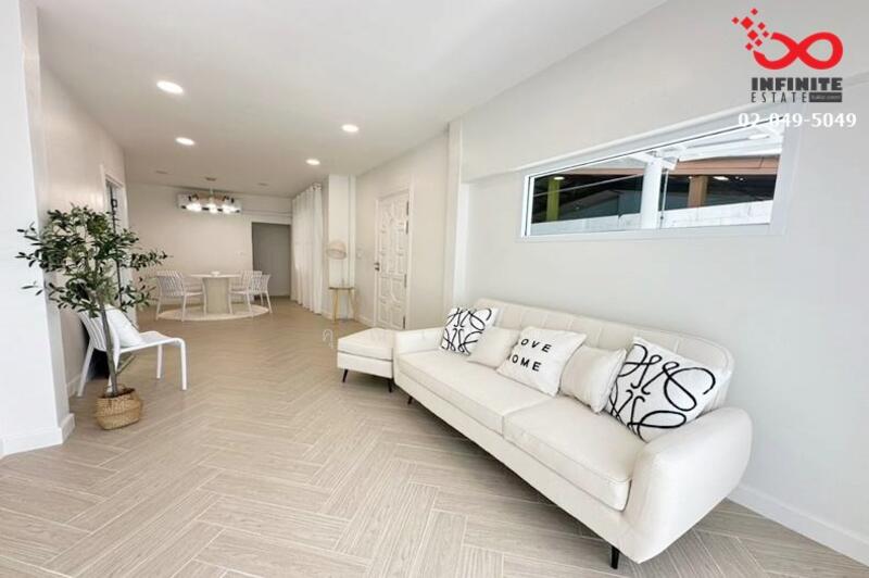 ขาย - Mu Ban Bua Khao Ramkhamhaeng 174 : หมู่บ้าน บัวขาว รามคําแหง 174, กรุงเทพ