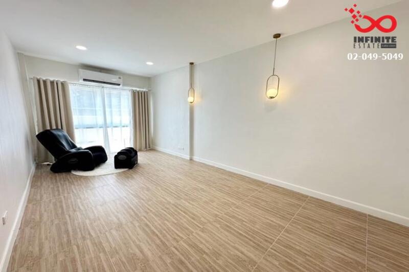 ขาย - Mu Ban Bua Khao Ramkhamhaeng 174 : หมู่บ้าน บัวขาว รามคําแหง 174, กรุงเทพ