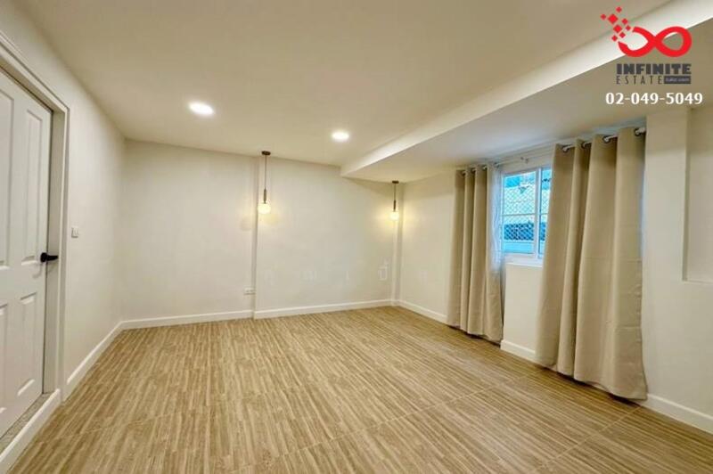 ขาย - Mu Ban Bua Khao Ramkhamhaeng 174 : หมู่บ้าน บัวขาว รามคําแหง 174, กรุงเทพ