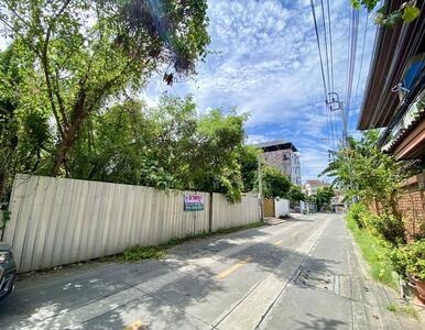ขาย - ขายถูก ที่ดินสวย ถมเรียบร้อย ซอยงามวงศ์วาน 25 แยก 25 เดินทางสะดวกเข้า-ออกได้หลากหลายช่องทาง, นนทบุรี
