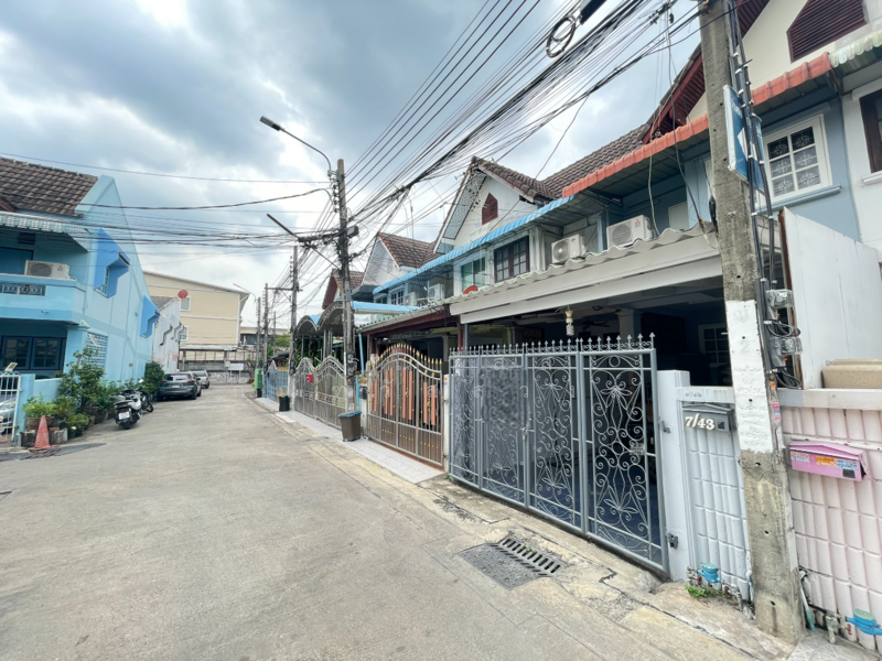 ขาย - ขาย ทาวน์เฮ้าส์ หมู่บ้านรัตนวรรณ บางกรวย, นนทบุรี