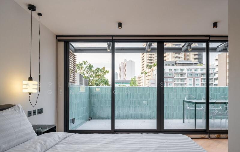 For Sale - ทาวน์เฮ้าส์ 3 ชั้น ย่านพร้อมพงษ์ ใกล้ BTS พร้อมพงษ์, Bangkok