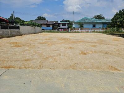 ขาย - ขายที่ดินห้วยใหญ่ พัทยาถมแล้ว 120 ตรว. ติดถนน2ด้านซ.เขามะกอก13 ใกล้หาดจอมเทียน4กม. อ.บางละมุง, ชลบุรี