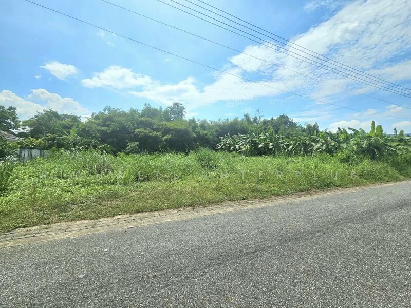 For Sale - Land for sale in Bang Saray, 263 sq m, on a paved road with mountain views, just 300 meters, Chon Buri