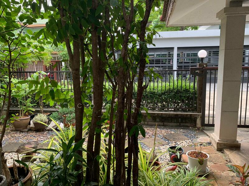 ขาย - Sammakorn Condominium : สัมมากร คอนโดมิเนียม, กรุงเทพ