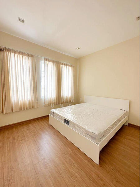 ให้เช่า - ทาวน์เฮ้าส์ในโครงการ ให้เช่าเดือนละ 23,000 บาท ใกล้มีโชคพลาซ่า No.5H486, เชียงใหม่