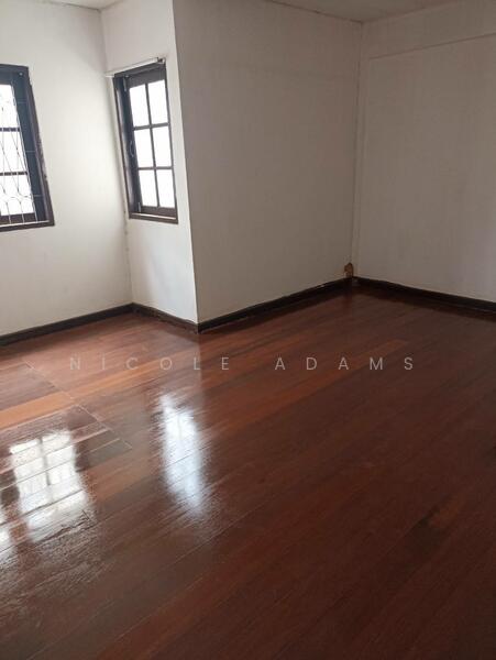 For Rent - 4-Bedroom Townhouse, Bangkok