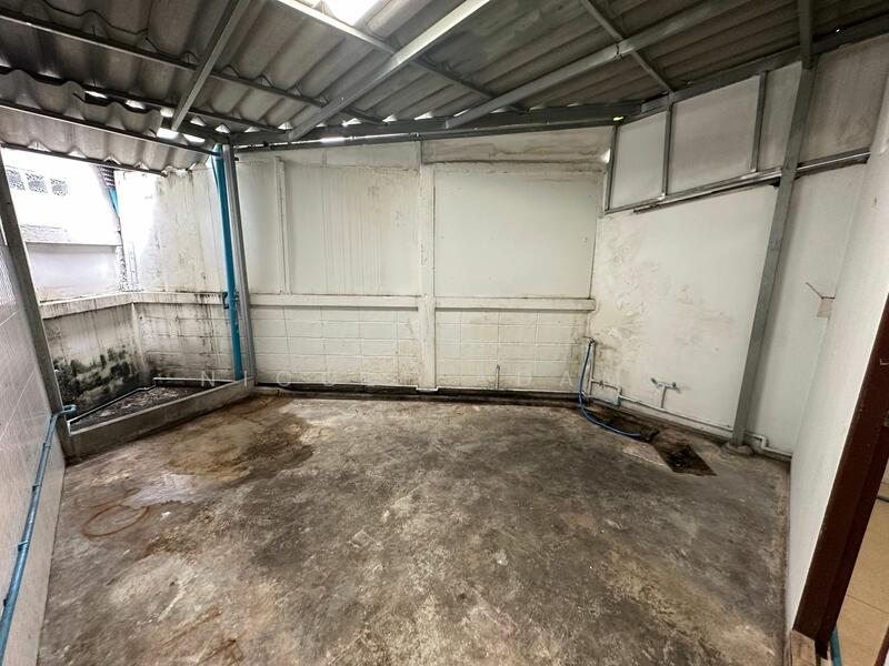 For Rent - 2-Bedroom Townhouse, Bangkok