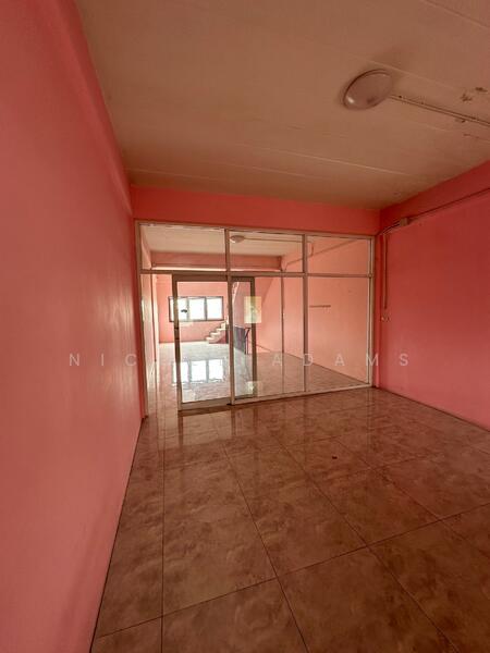 For Rent - 2-Bedroom Townhouse, Bangkok