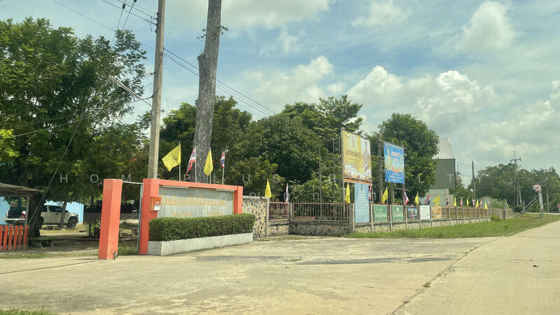 ขาย - ที่ดินบ้านเดี่ยวชั้นเดียวตำบลเชิงกลัด อำเภอบางระจัน สิงห์บุรี เนื่อที่ 204 ตารางวา, สิงห์บุรี