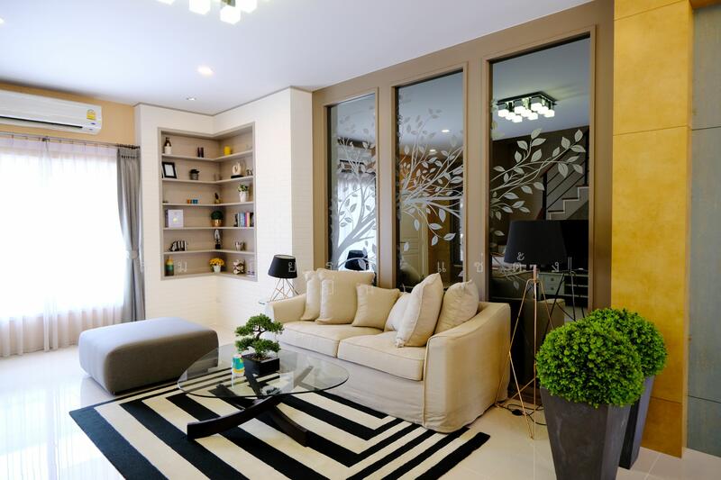 ขาย - สวยสุดในหมู่บ้าน บ้านตัวอย่าง ตกแต่งจัดเต็ม ทาวน์เฮ้าส์ 2 ชั้น แปลงมุม ม.แกรนด์วิลล์ ปทุมธานี-สายใน, ปทุมธานี