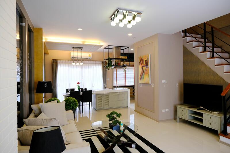 ขาย - สวยสุดในหมู่บ้าน บ้านตัวอย่าง ตกแต่งจัดเต็ม ทาวน์เฮ้าส์ 2 ชั้น แปลงมุม ม.แกรนด์วิลล์ ปทุมธานี-สายใน, ปทุมธานี