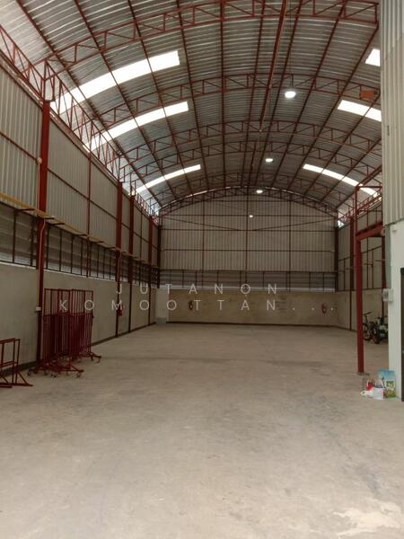 ให้เช่า - ให้เช่าโกดังใหม่พร้อมสำนักงาน พื้นที่ใช้สอย 711 ตรม. ใกล้แยกเทพารักษ์ น้ำไม่ท่วม เข้าออกสะดวก, สมุทรปราการ