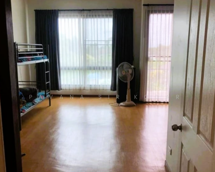 ขาย - 4-Br Townhouse near BTS Punnawithi, กรุงเทพ