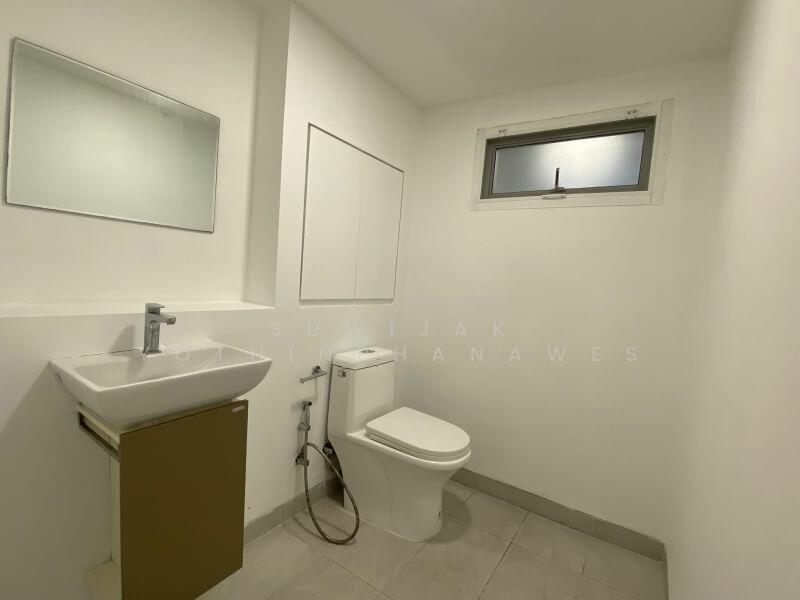 ให้เช่า - 3-Br Townhouse near BTS Nana (2280290), กรุงเทพ