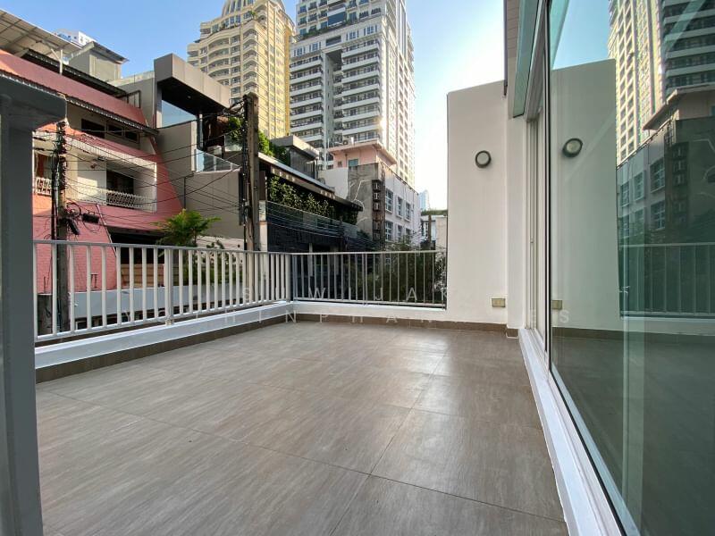 ให้เช่า - 3-Br Townhouse near BTS Nana (2280290), กรุงเทพ