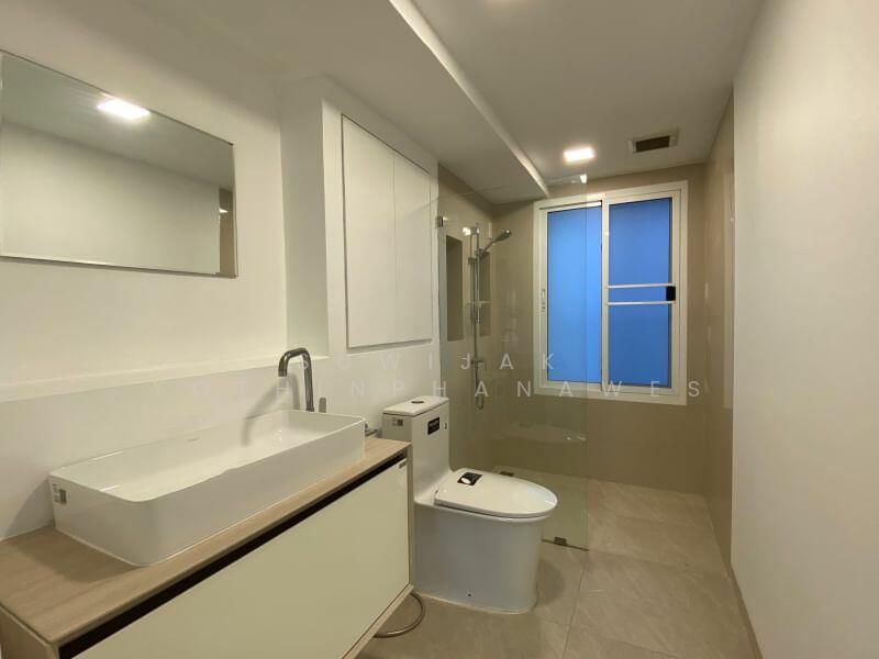 ให้เช่า - 3-Br Townhouse near BTS Nana (2280290), กรุงเทพ