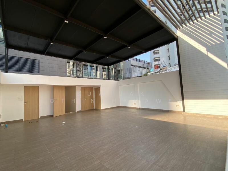 ให้เช่า - 3-Br Townhouse near BTS Nana (2280290), กรุงเทพ