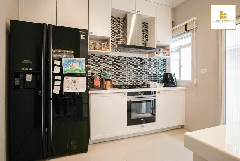 For Sale - Grand Bangkok Boulevard Rama 9 - Srinakarindra, Bangkok