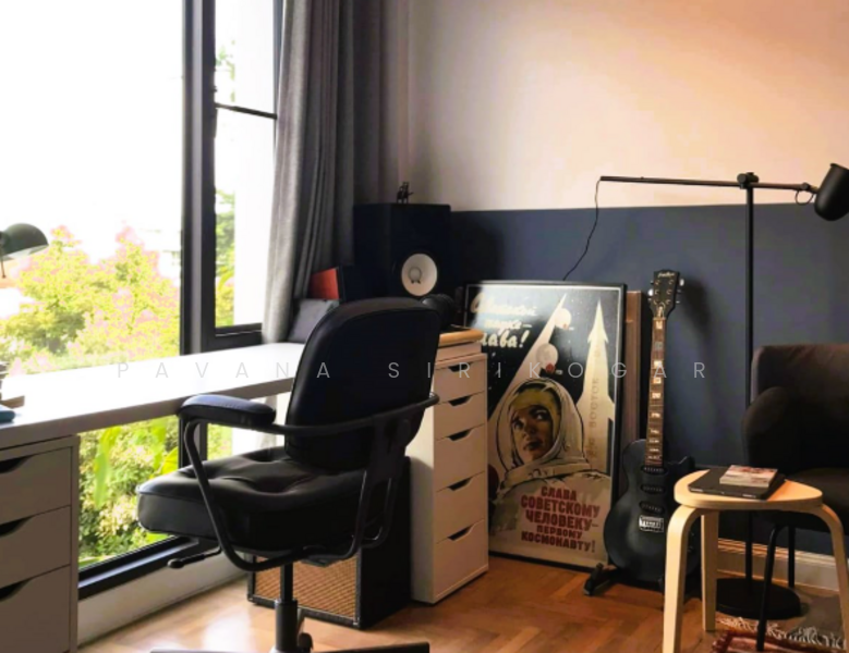 ให้เช่า - 4-Br Townhouse near BTS Phra Khanong, กรุงเทพ