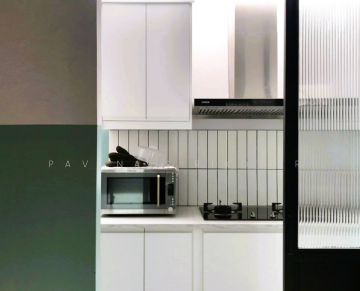 ให้เช่า - 4-Br Townhouse near BTS Phra Khanong, กรุงเทพ