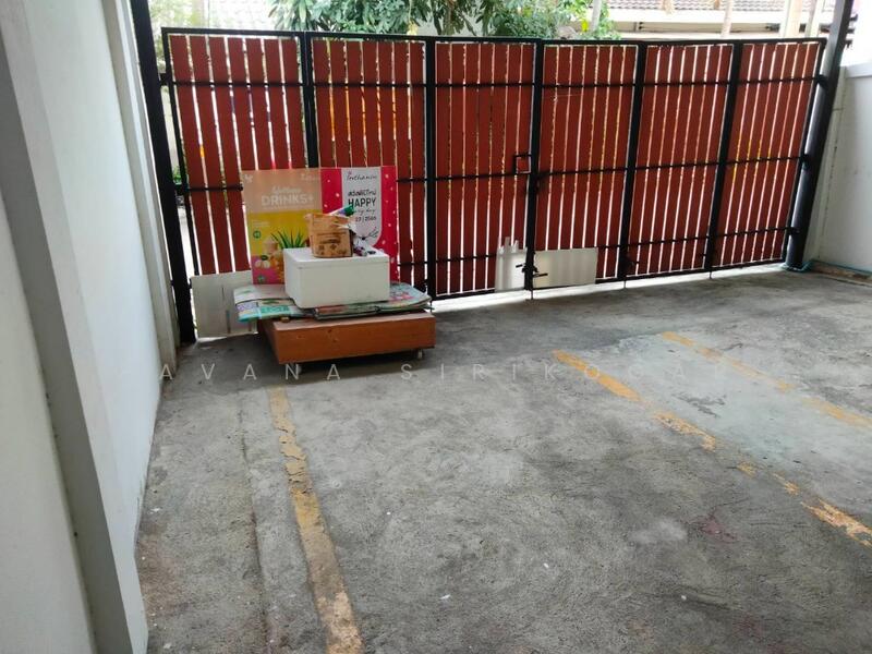 ขาย - 5-Br Townhouse near BTS Bang Chak, กรุงเทพ