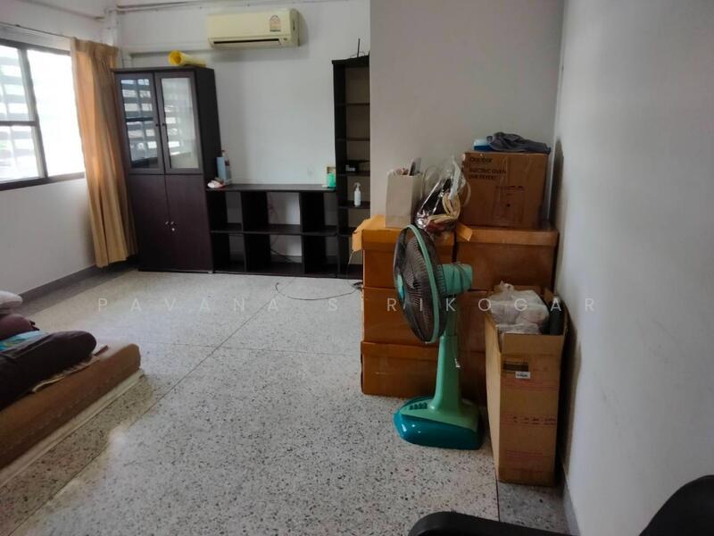 ขาย - 5-Br Townhouse near BTS Bang Chak, กรุงเทพ