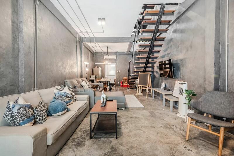 ให้เช่า - 4-Br Townhouse near BTS National Stadium, กรุงเทพ