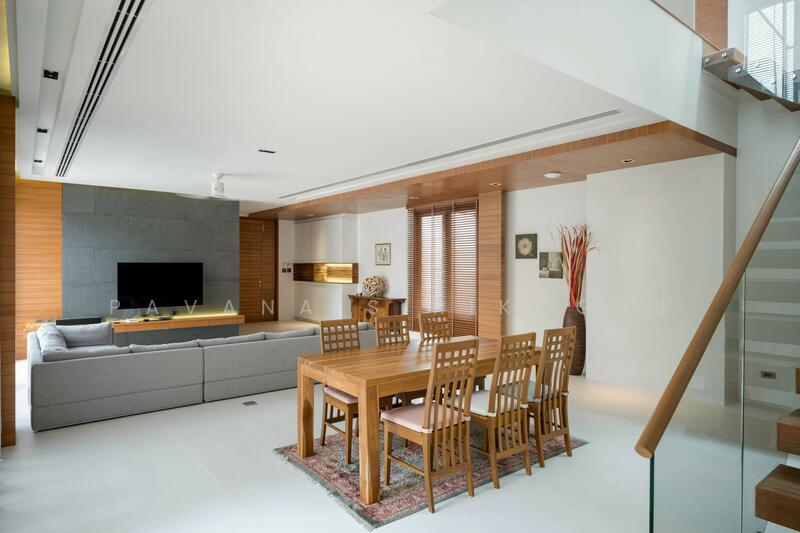 ให้เช่า - 4-Br House near BTS Phra Khanong, กรุงเทพ