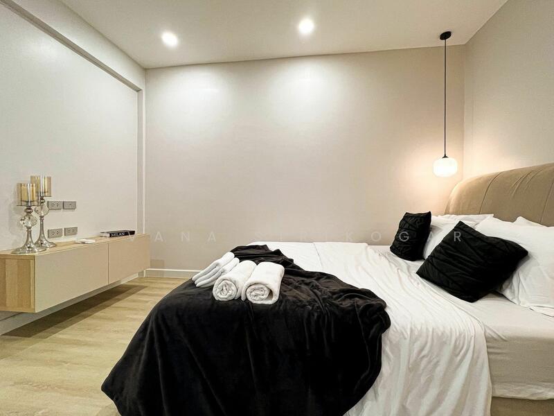 For Sale - 5-Br Townhouse near ARL Ramkhamhaeng, Bangkok