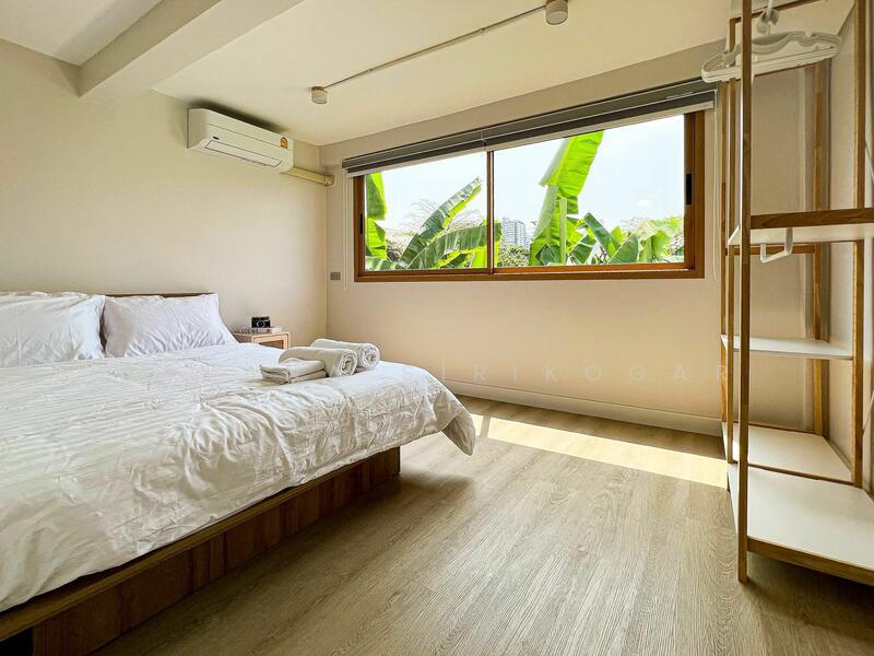 For Sale - 5-Br Townhouse near ARL Ramkhamhaeng, Bangkok