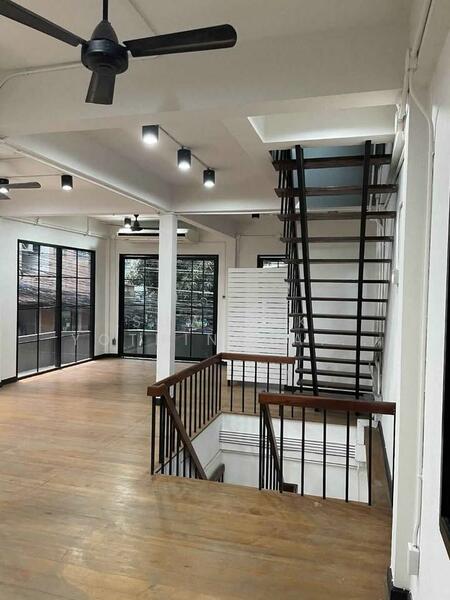 ขาย - 3-Br House near MRT Huai Khwang (2332055), กรุงเทพ