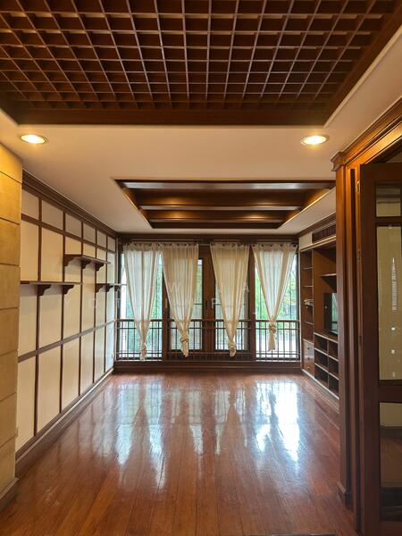 ให้เช่า - 3-Br Townhouse near MRT Khlong Toei (2315567), กรุงเทพ