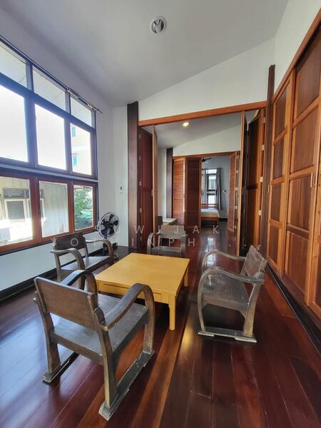 ให้เช่า - 3-Br House near MRT Sutthisan (2345809), กรุงเทพ