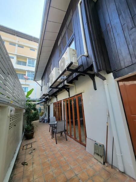 ให้เช่า - 3-Br House near MRT Sutthisan (2345809), กรุงเทพ