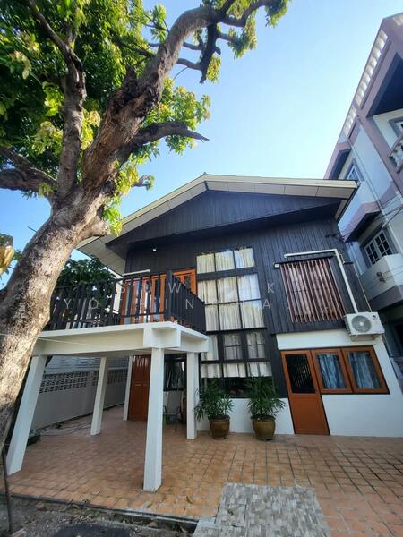 ให้เช่า - 3-Br House near MRT Sutthisan (2345809), กรุงเทพ