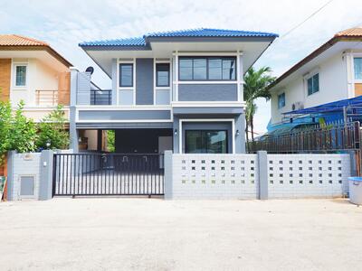 ขาย - บ้านรีโนเวทใหม่ ขายราคาพิเศษ บ้านแฝด 2 ชั้น ม.เติมรัก 3 ขนาด 44.2 ตร.ว. 3นอน 2น้ำ บ้านหลังใหญ่, นนทบุรี