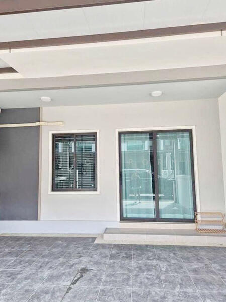 ให้เช่า - ทาวน์เฮ้าส์ในโครงการ ให้เช่าเดือนละ 25,000 บาท ใกล้เซ็นทรัลแอร์พอร์ตเพียง 10 นาที No.3H131, เชียงใหม่