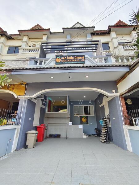 For Sale - 4-story townhome, good location, can access in many ways, 2-Sena-Chokchai Si Green and yellow lines, Bangkok