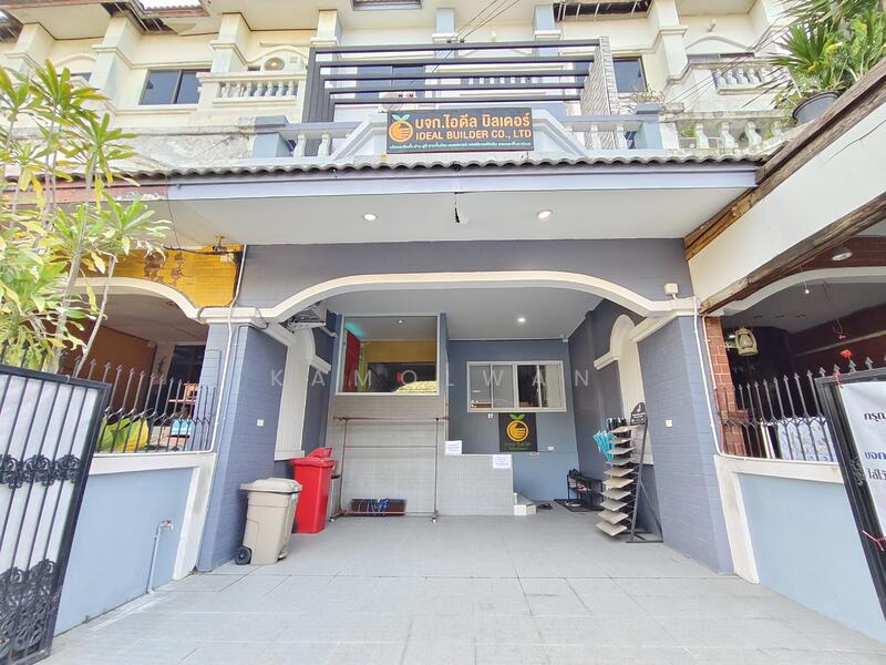 For Sale - 4-story townhome, good location, can access in many ways, 2-Sena-Chokchai Si Green and yellow lines, Bangkok